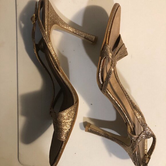 very sexy , gold sparkly shoes with 4"heels. Size 10. - Picture 2 of 5